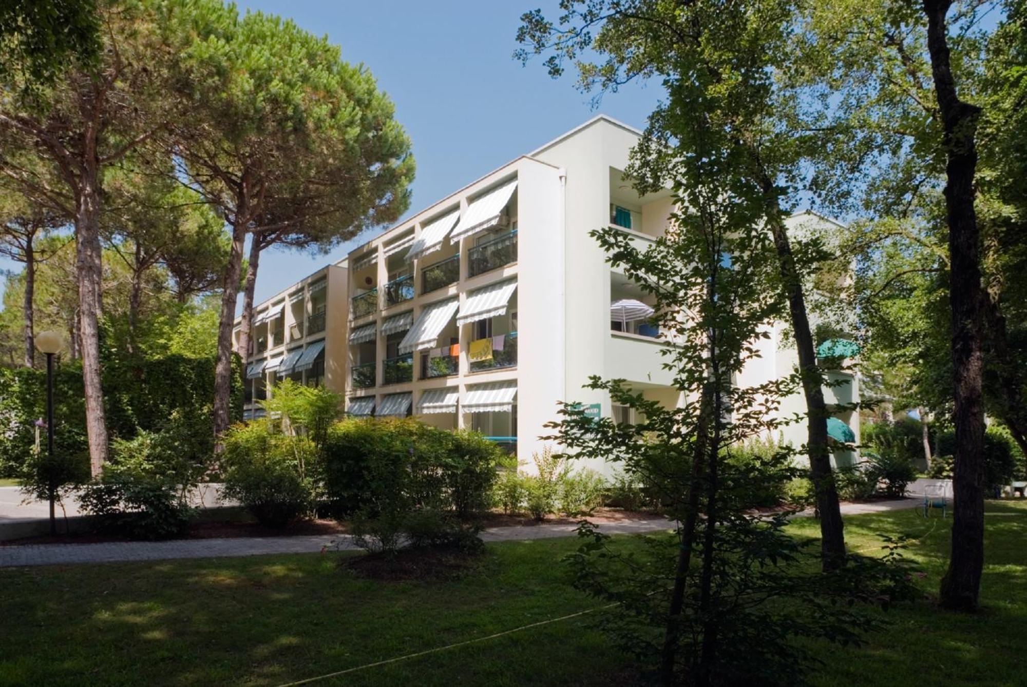 Residence Pinewood Bibione Exterior photo